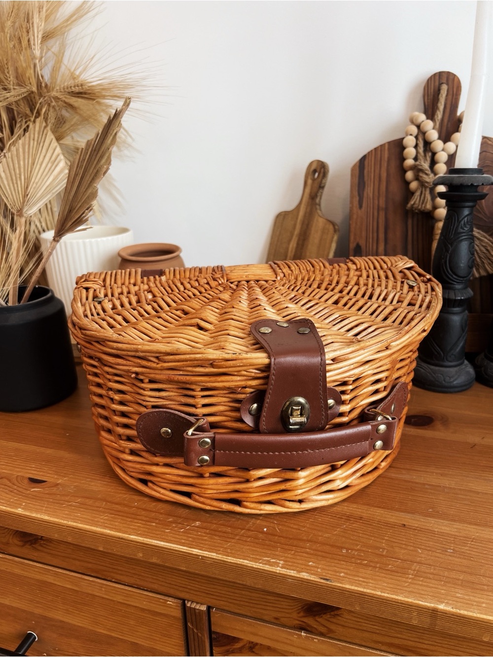 Vintage Woven Rattan Half-Moon Picnic Basket/Handbag with Brown Leather Trim - Picture 2 of 6